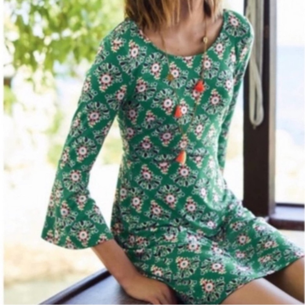 Green Floral Bell-Sleeve Women's Dress